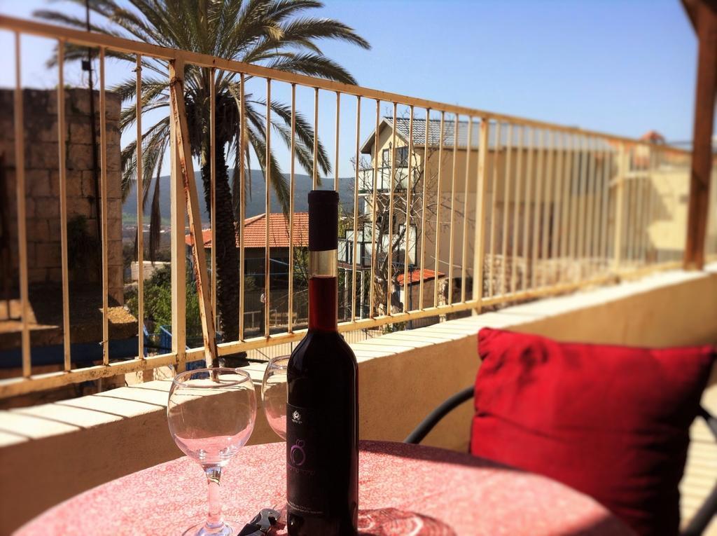 Hotel Off The Square Safed Exterior foto